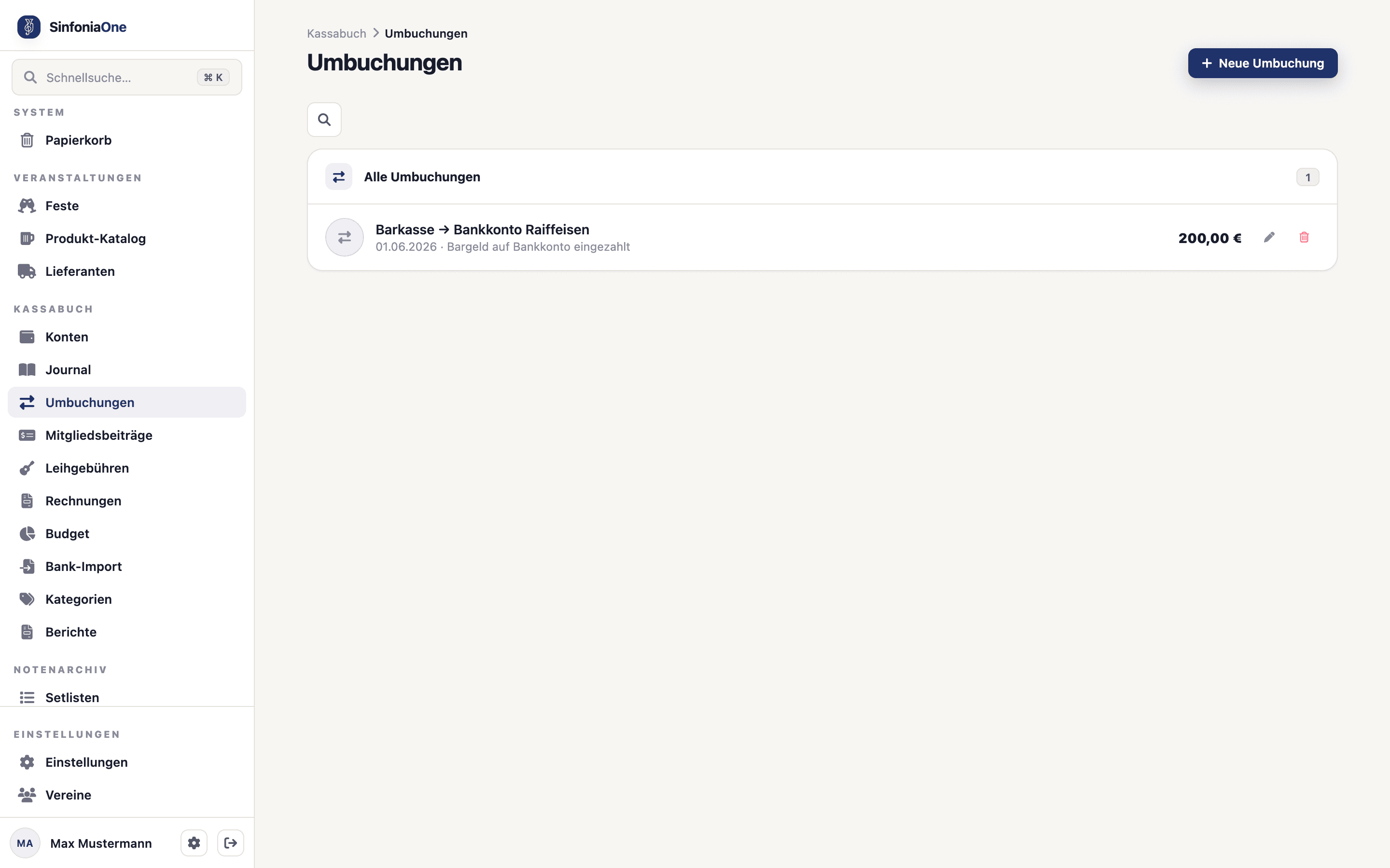 Umbuchungen (FinanceTransfersScreen) mit Auswahl von Quell- und Zielkonto