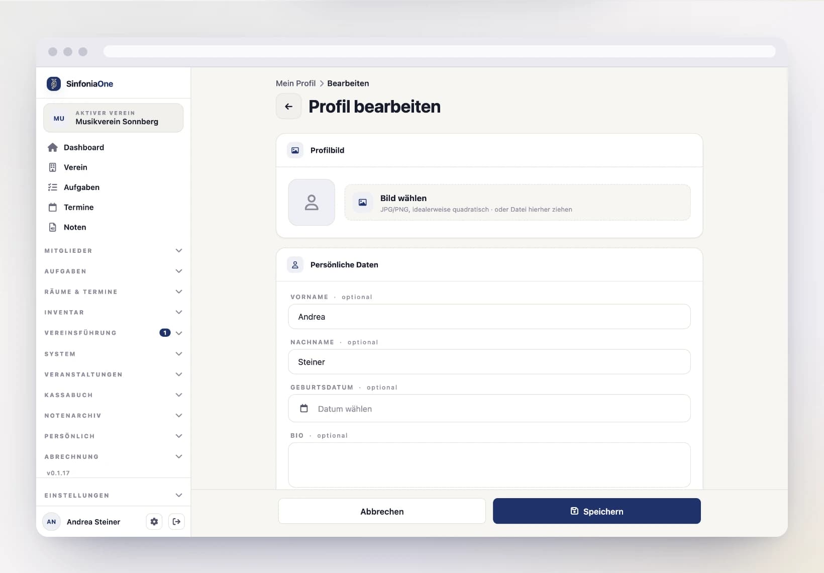 Profil-Formular (ProfileFormScreen) mit Feldern für Foto, Name, Benutzername und Kontaktdaten am Computer