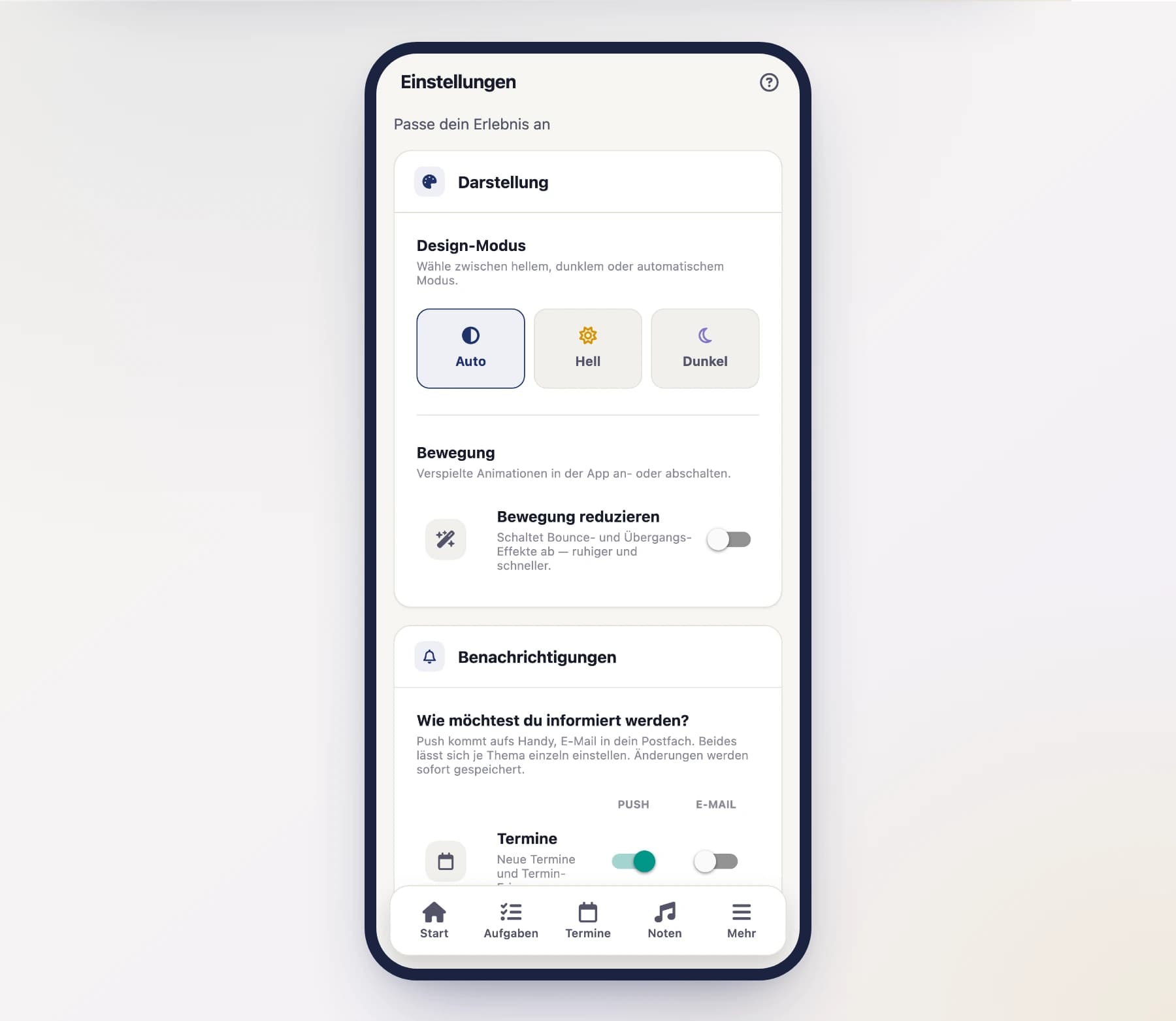 Einstellungen (SettingsScreen) mit Darstellung, Bewegung, Benachrichtigungen und Rechtlichem am Handy