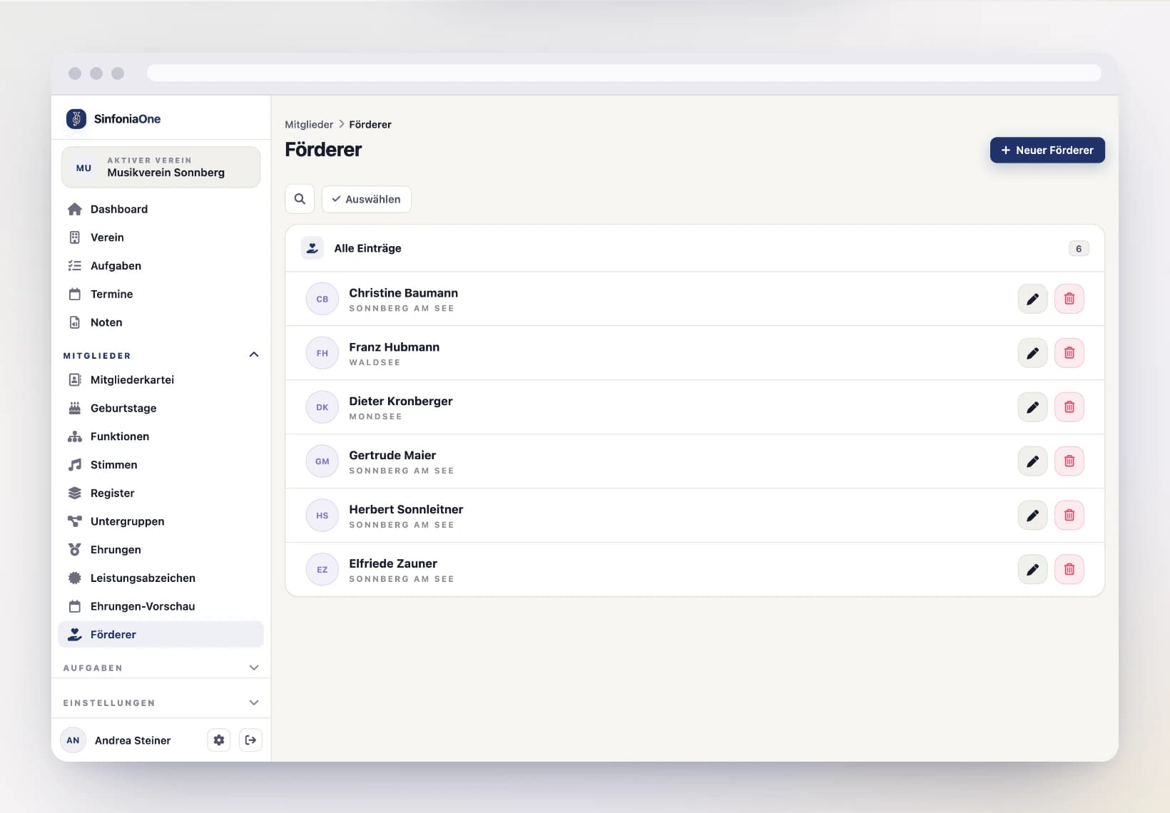 Supporters list (SupportersScreen) with supporting members on a computer